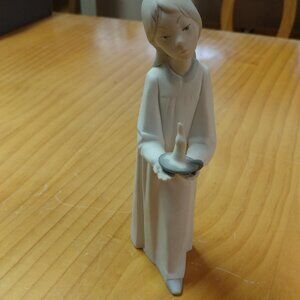 Nao by Lladro Girl with Candle-Children in Nightshirts
